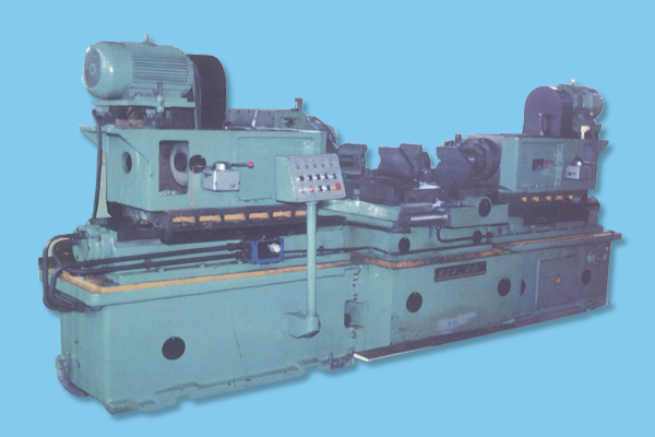 農用(yong)車左(zuo)右半(ban)軸套(tao)管加(jia)工組(zu)合機(ji)床